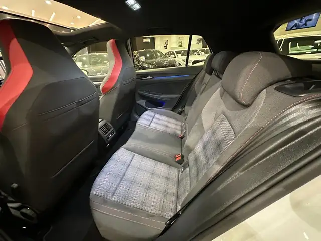 Volkswagen Golf view 11