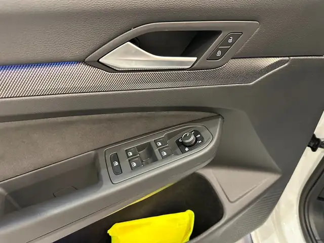 Volkswagen Golf view 9