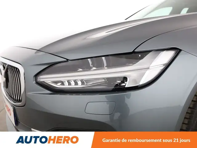 Volvo S90 view 29