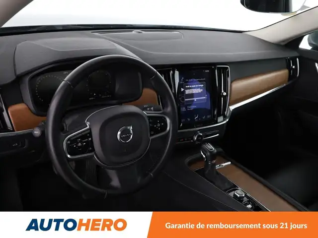 Volvo S90 view 11