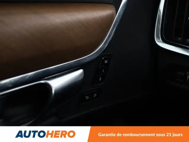 Volvo S90 view 28