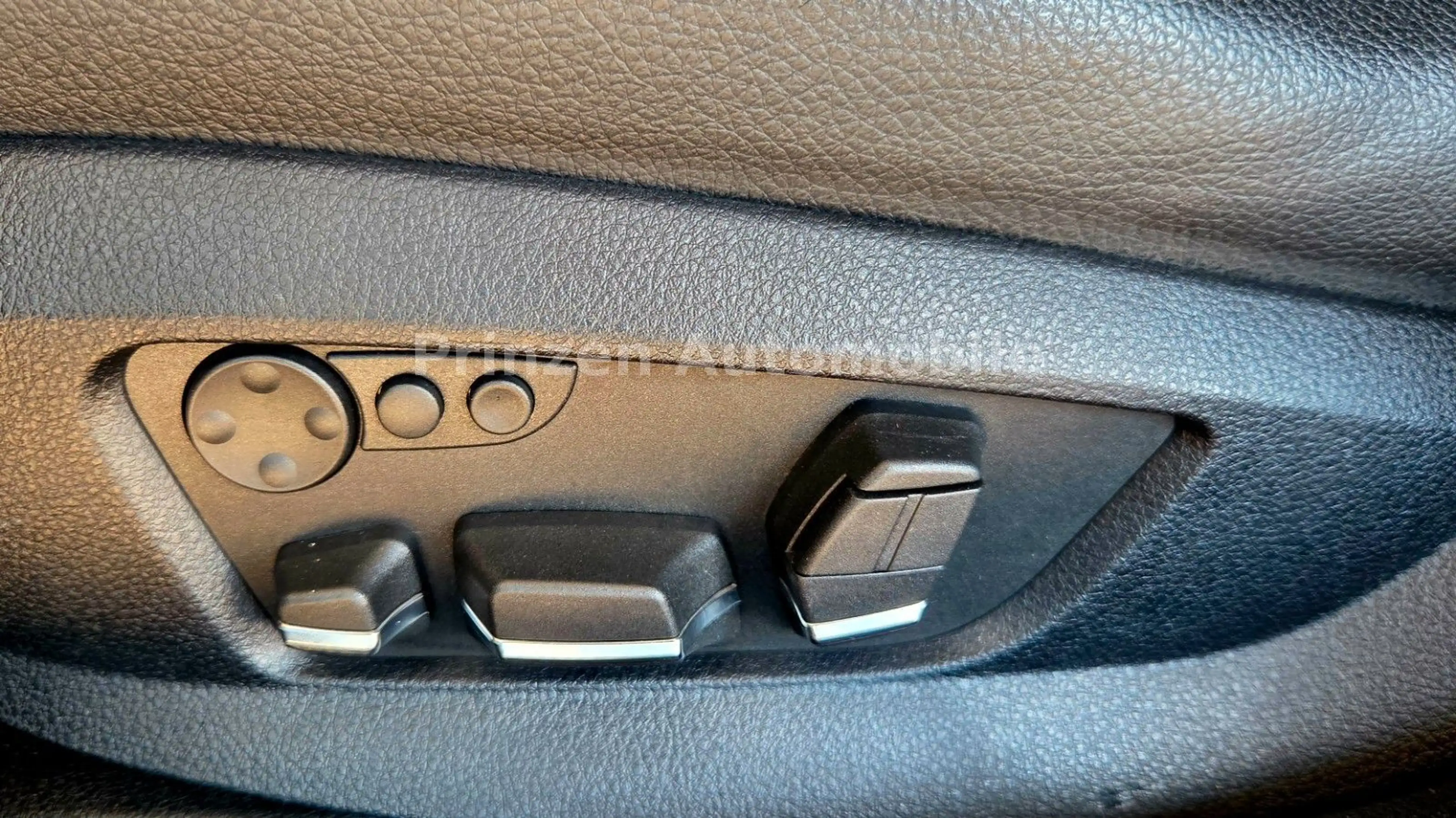 BMW 535 d xDrive Sport M Paket*Pano*Head-Up*R.Cam*AH — photo 14