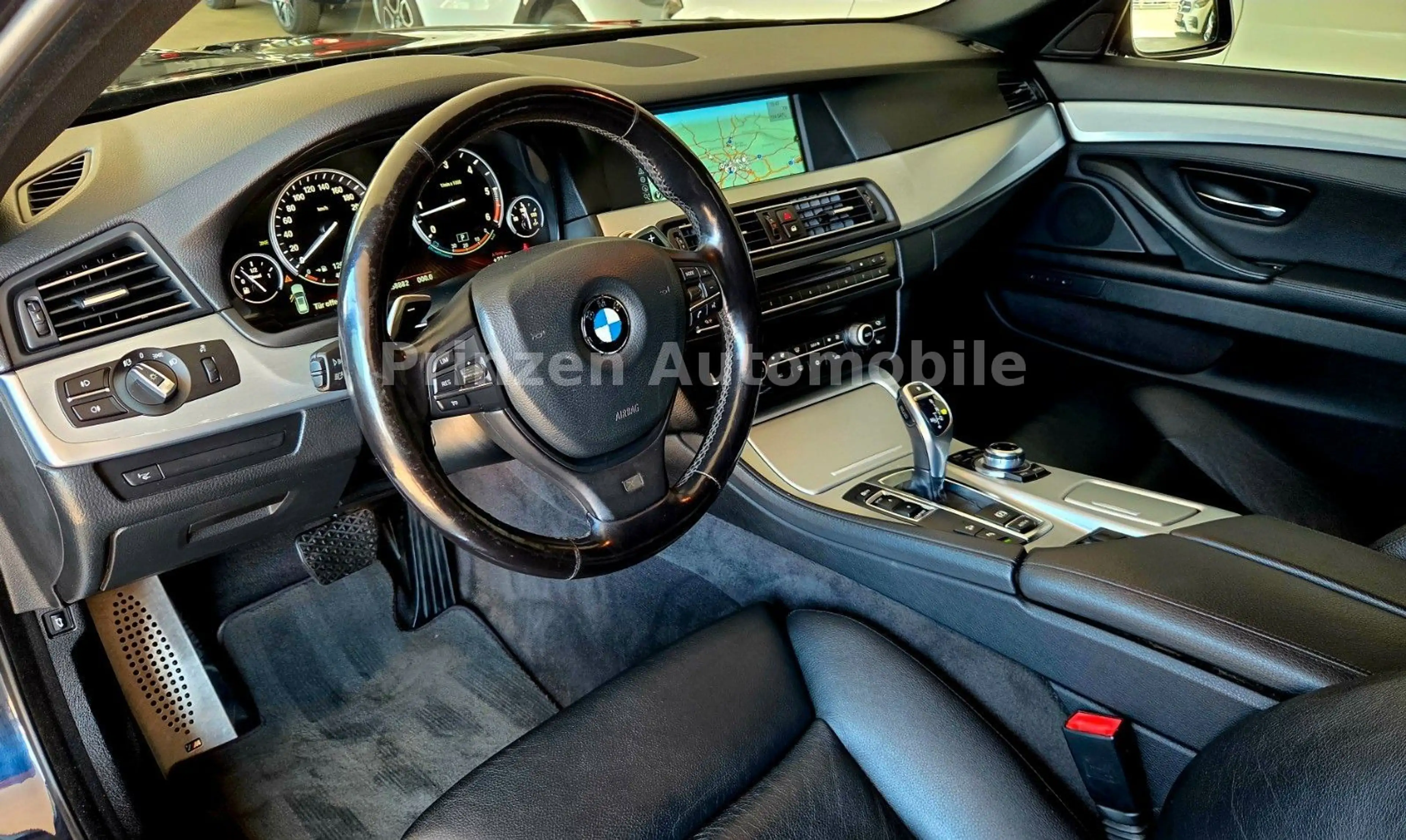 BMW 535 d xDrive Sport M Paket*Pano*Head-Up*R.Cam*AH — photo 10