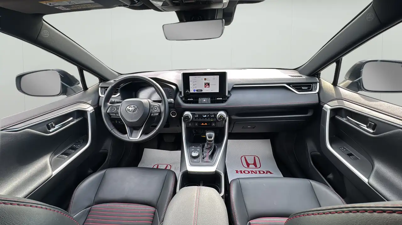 Toyota RAV 4 Prime снимка Toyota RAV 4 Prime