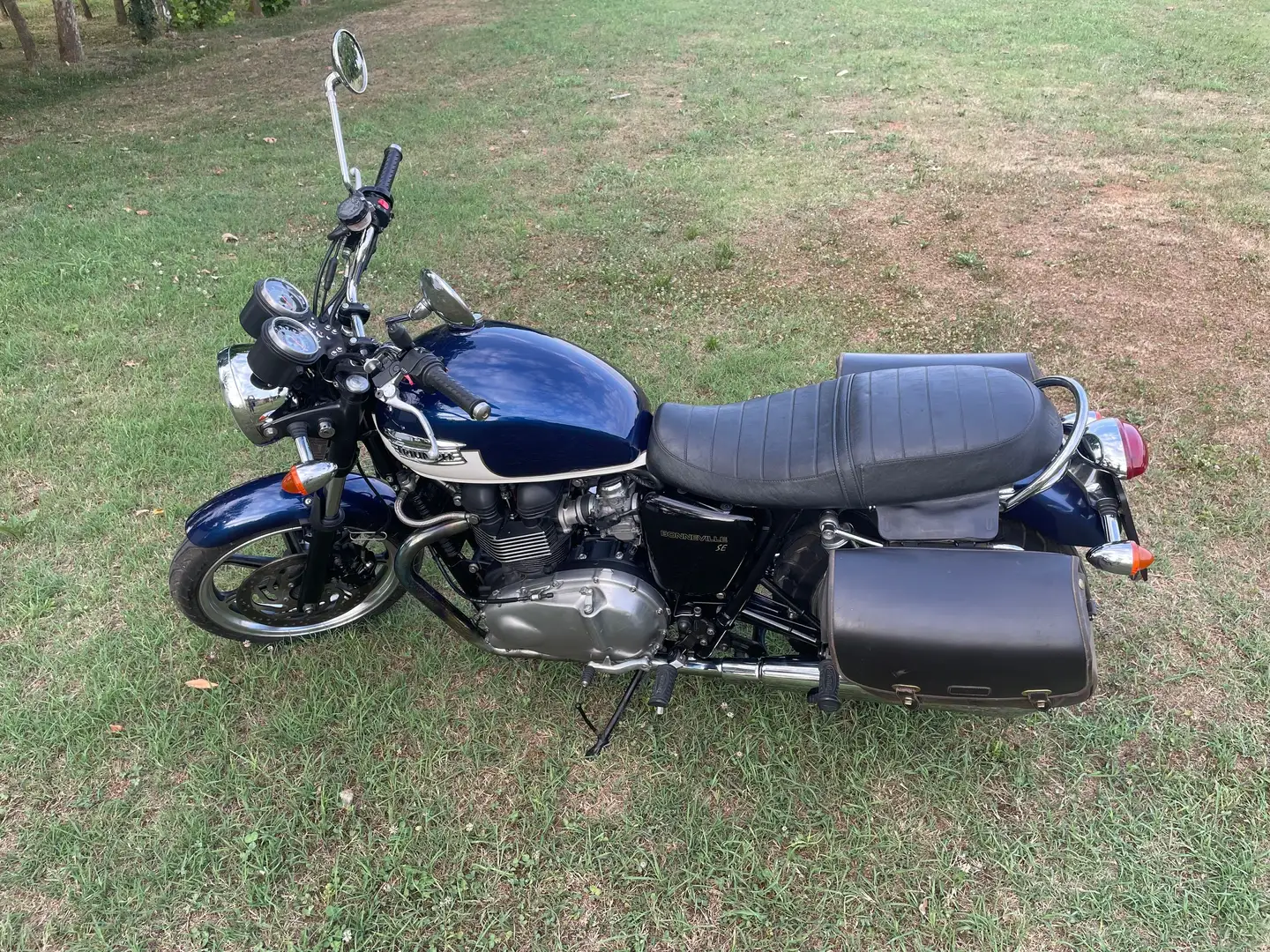 Triumph Bonneville SE Kék - 2