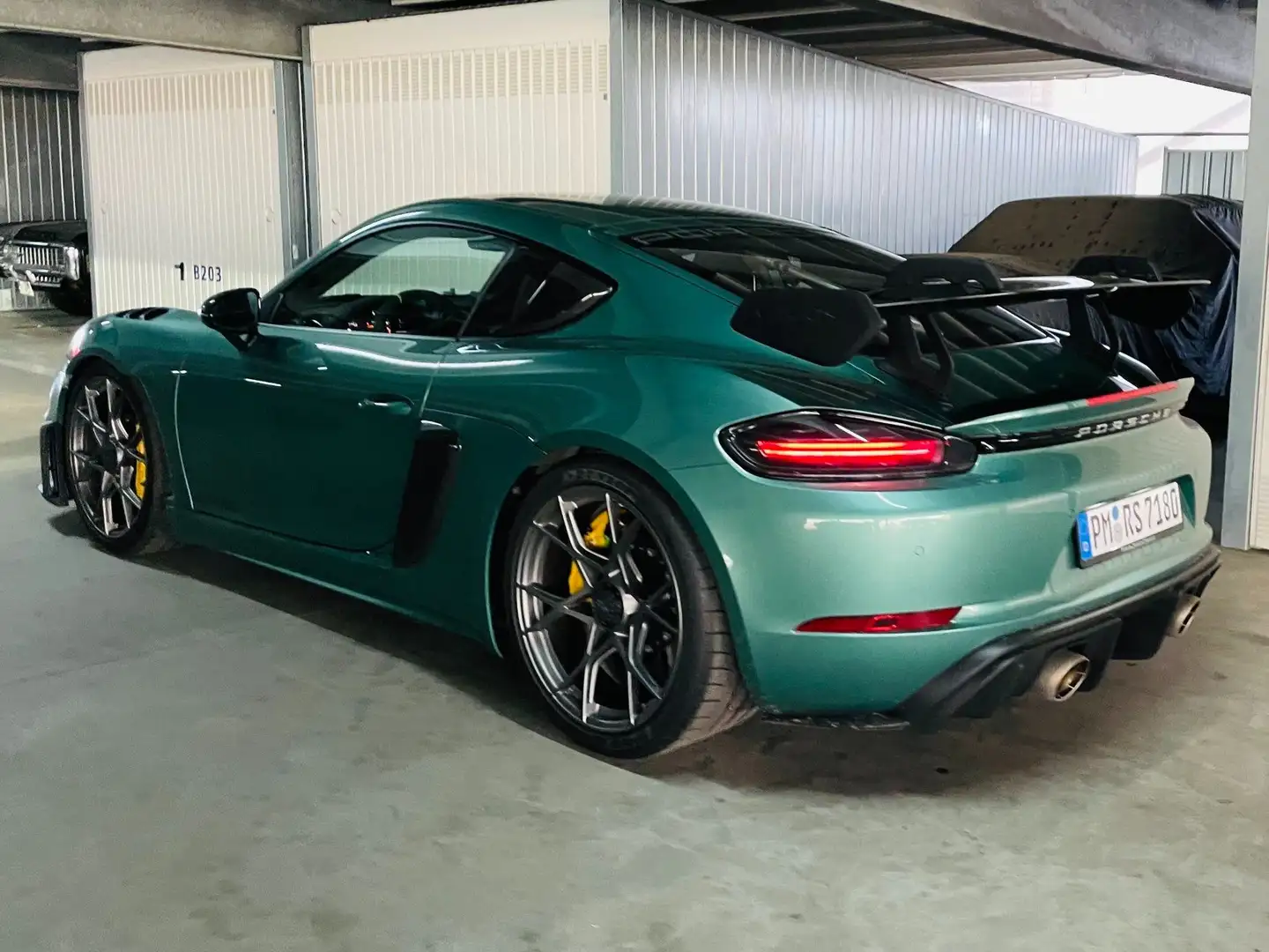 Porsche 718 718 Cayman Cayman GT4 RS Зелений - 2