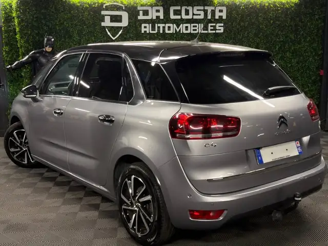 Citroen C4 view 6