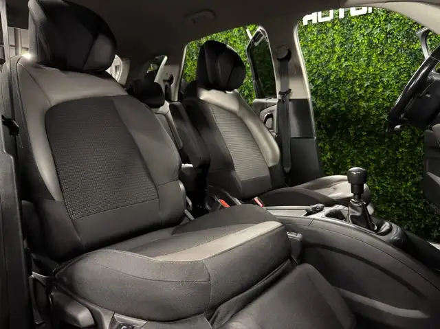 Citroen C4 view 15