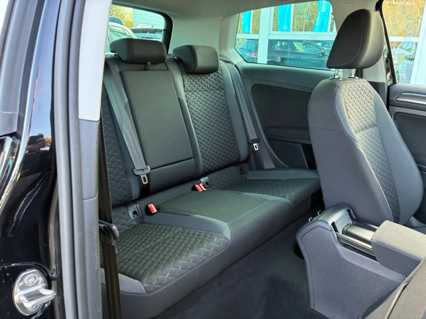 Volkswagen Golf VII JOIN TSI NAVI LED ALLWETTER SHZ 3-TÜRER Schwarz - 2