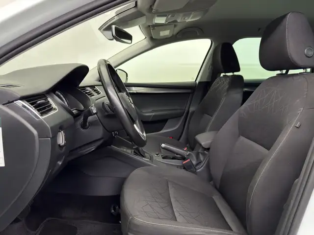 Skoda Octavia view 8