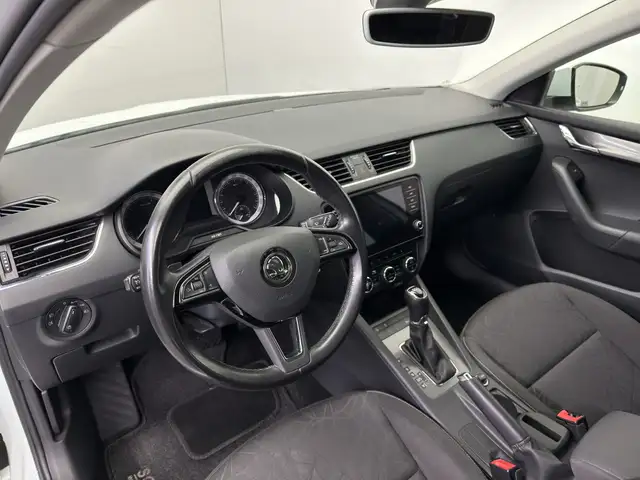 Skoda Octavia view 9