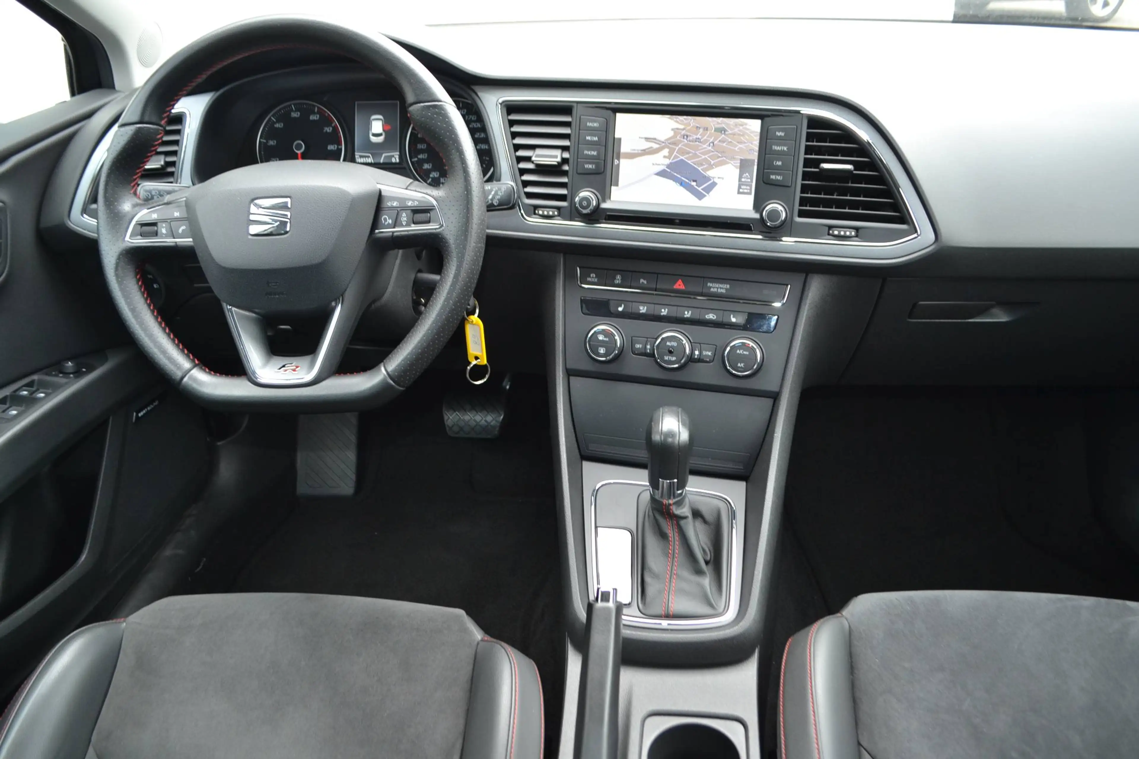 SEAT Leon Leon 1.4 TSI ACT   FR DSG*LEDER*NAVI* — photo 7
