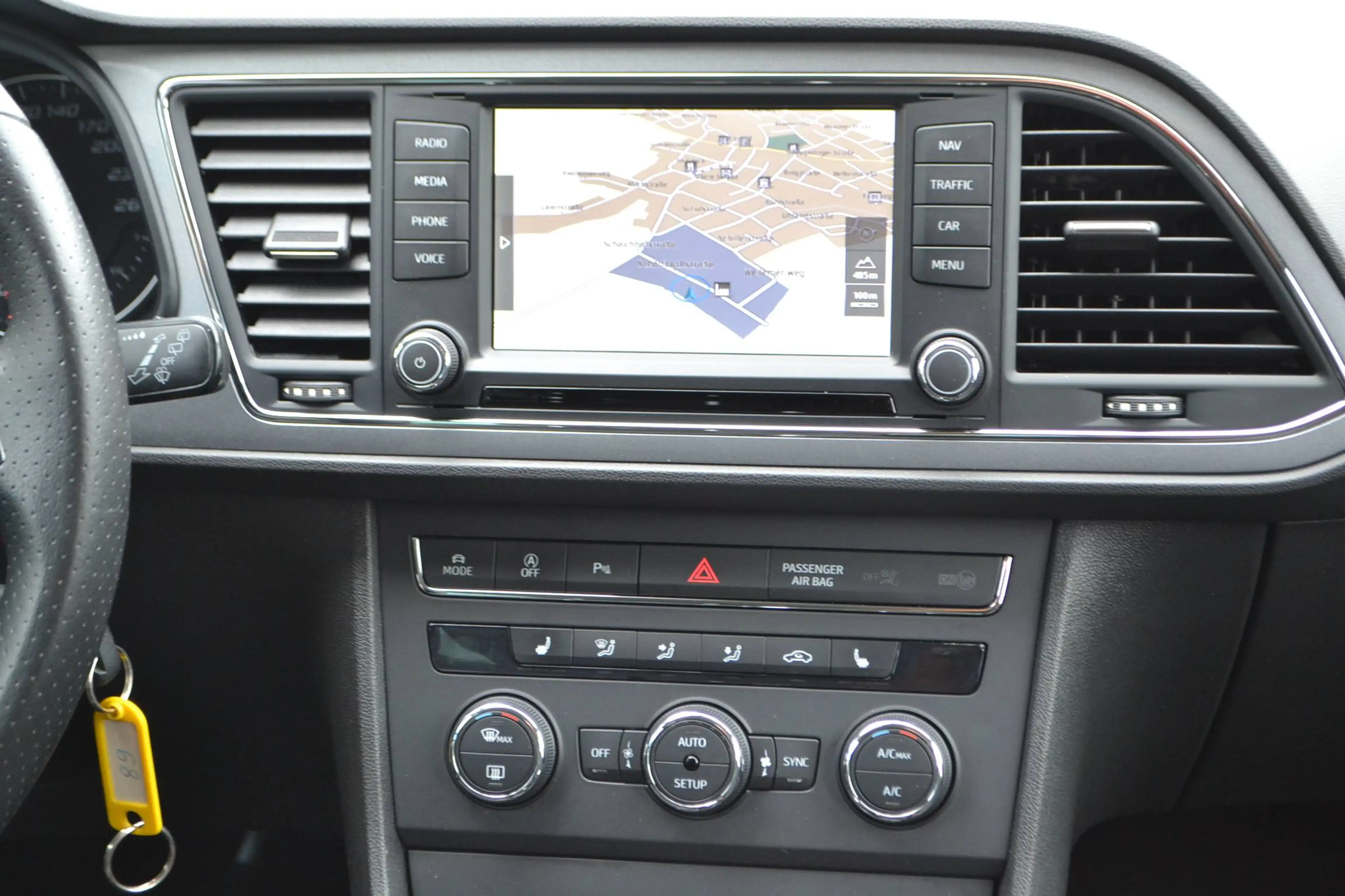 SEAT Leon Leon 1.4 TSI ACT   FR DSG*LEDER*NAVI* — photo 9