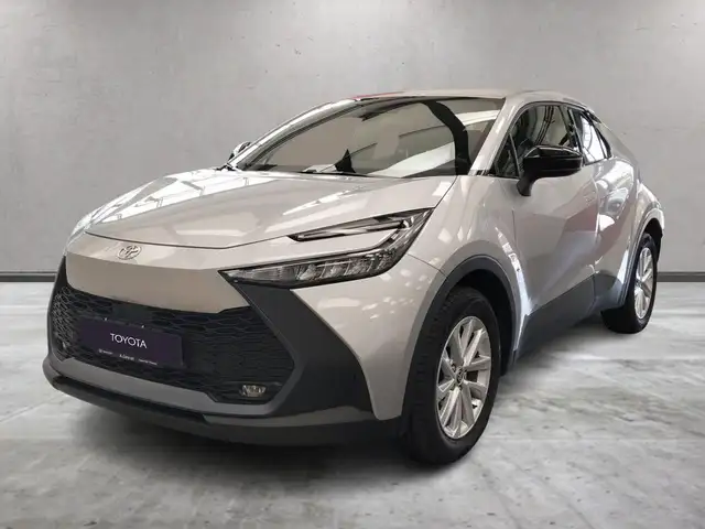 Toyota C-HR Plug-in Hybrid 220 Active