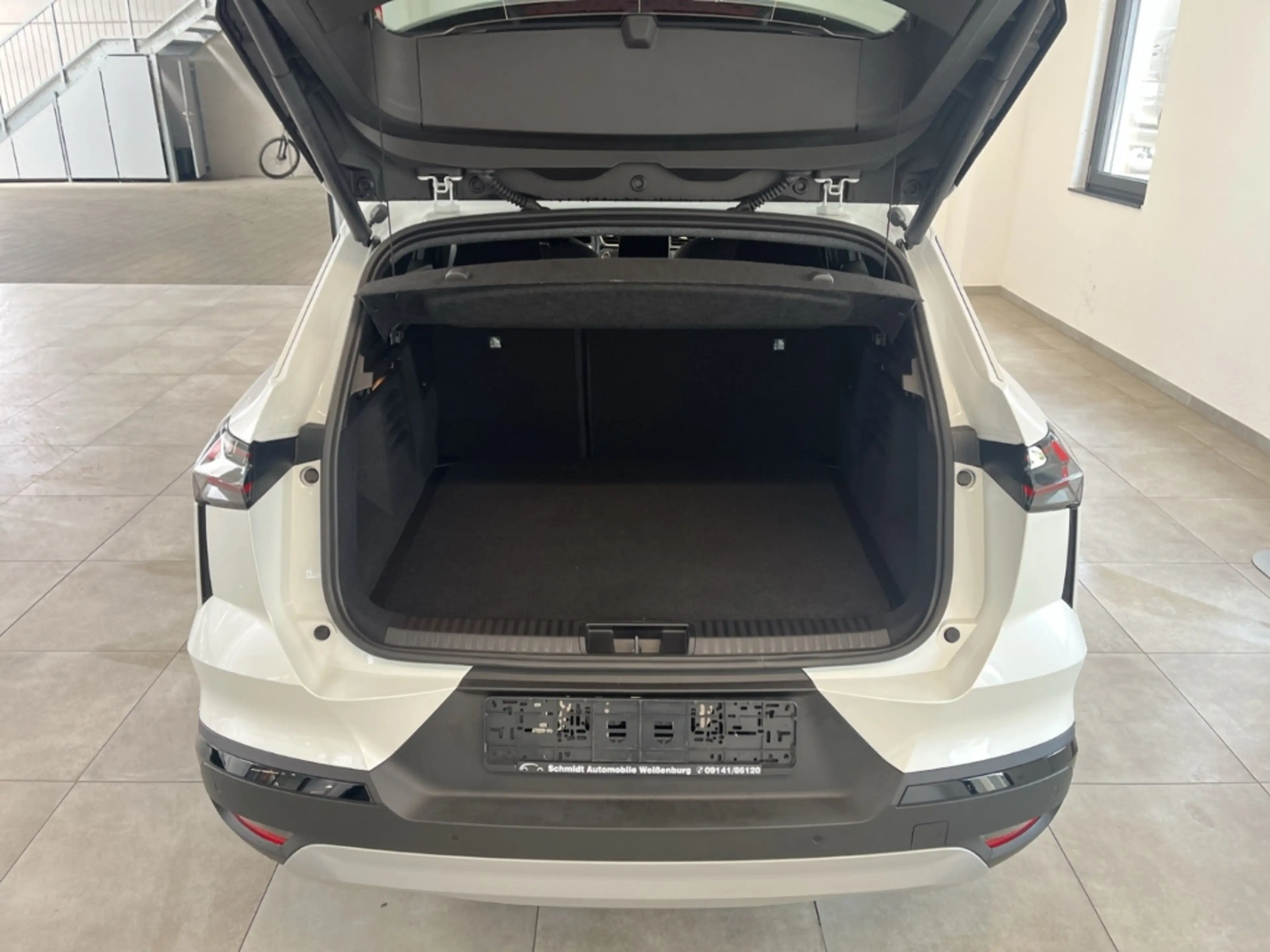 Mitsubishi Grandis 1.8 Hybrid Intro Edition eHeckklape 360° — photo 6