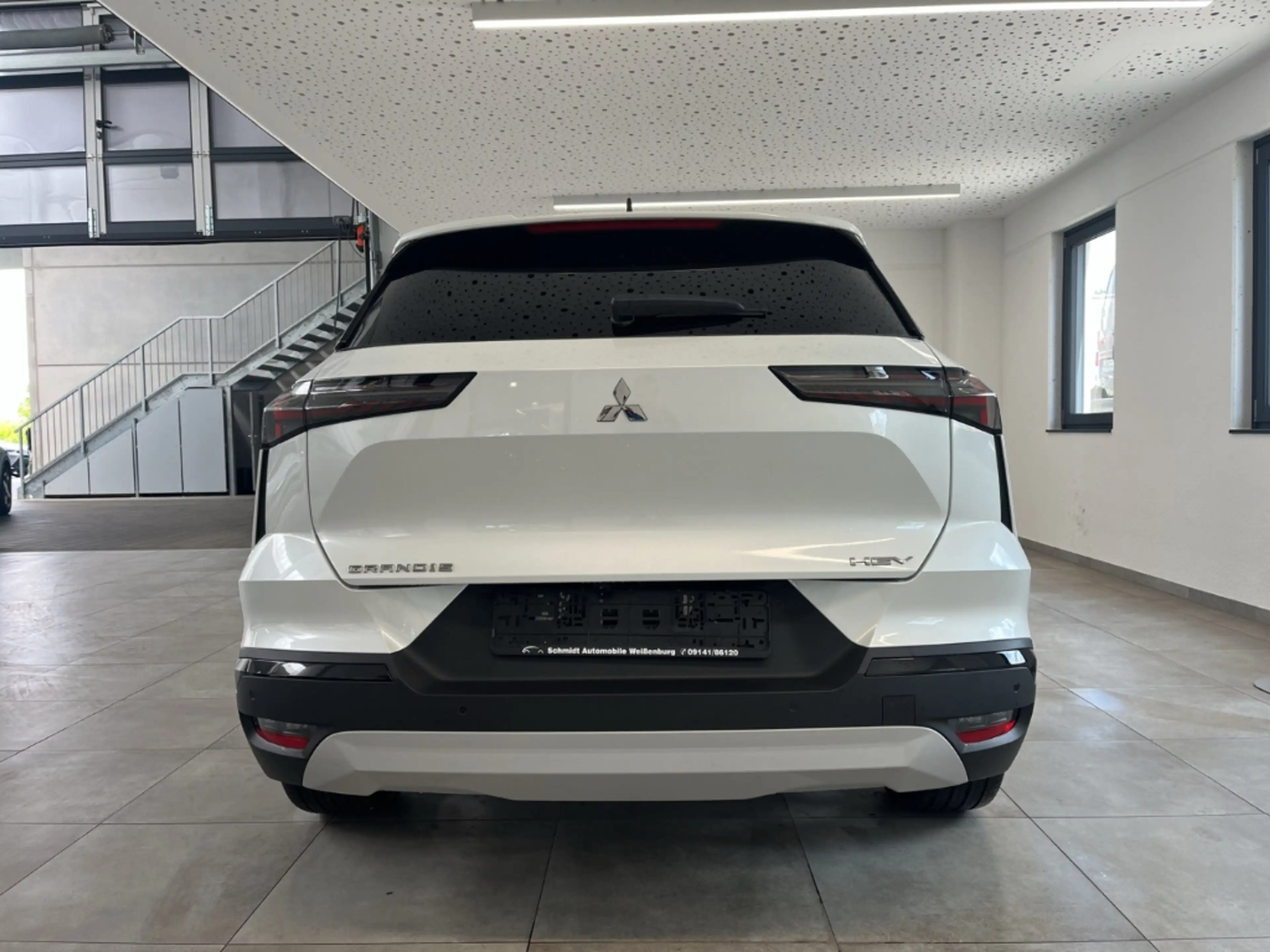 Mitsubishi Grandis 1.8 Hybrid Intro Edition eHeckklape 360° — photo 3