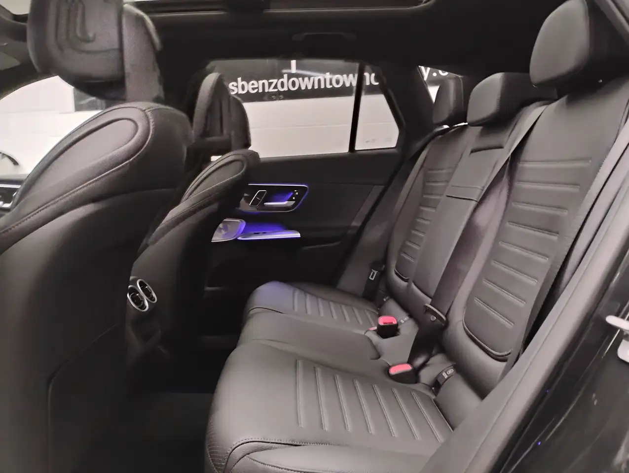 Mercedes-Benz GLC снимка Mercedes-Benz GLC