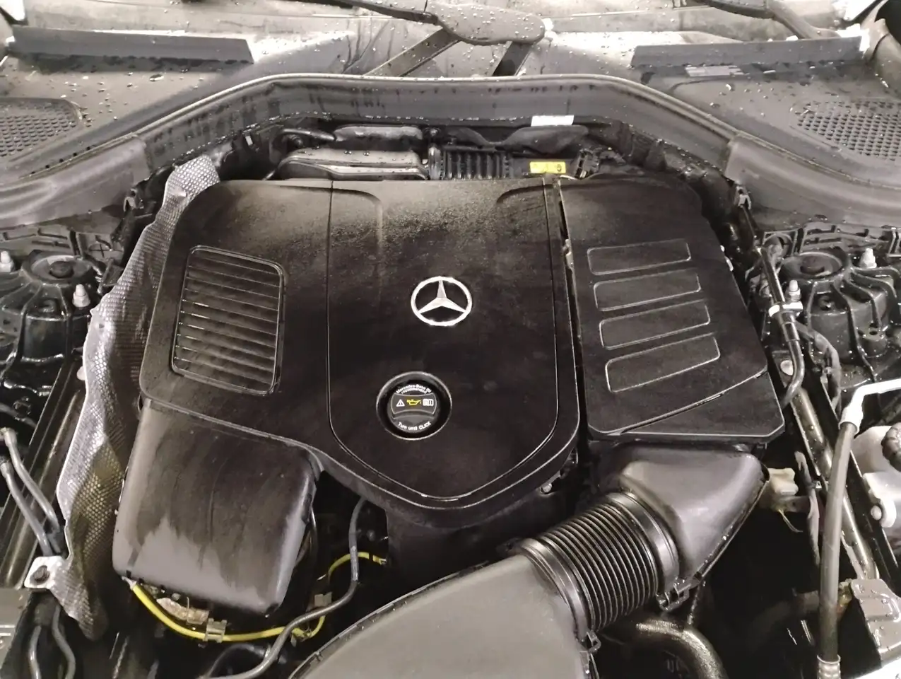 Mercedes-Benz GLC снимка Mercedes-Benz GLC