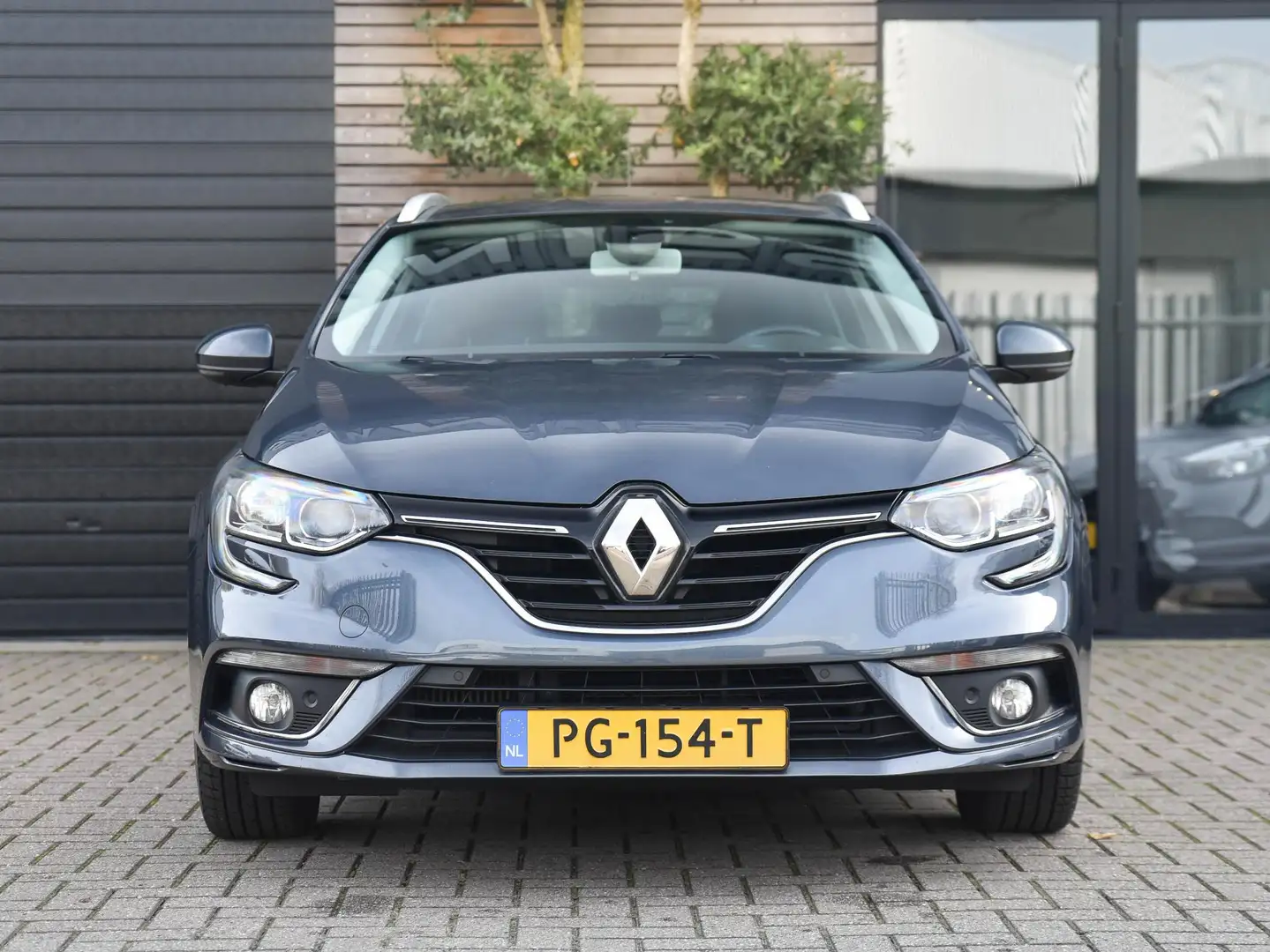 Renault Megane Estate 1.2 TCe Zen Grijs - 2