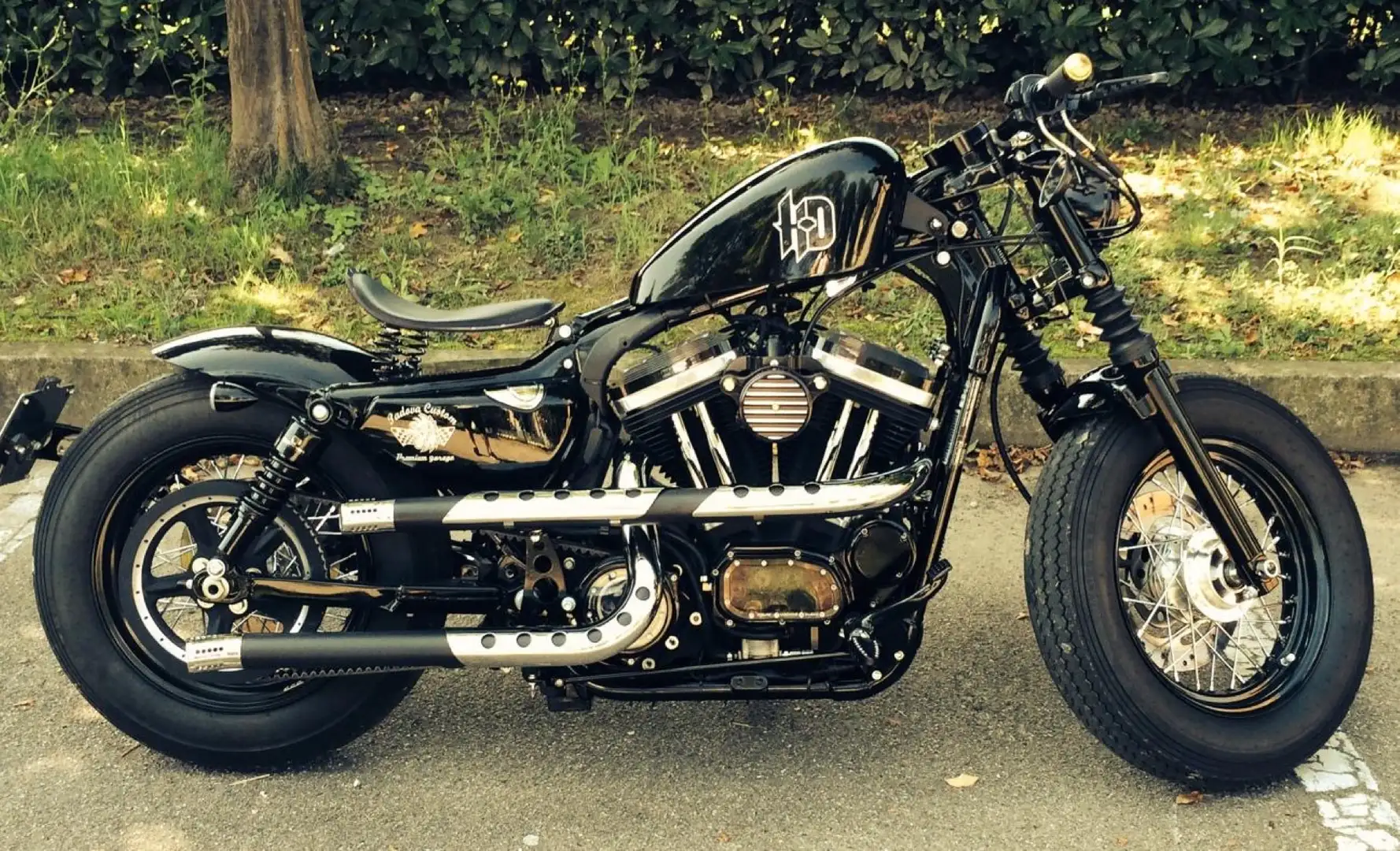 Harley-Davidson 1200 Custom bobber Negru - 1