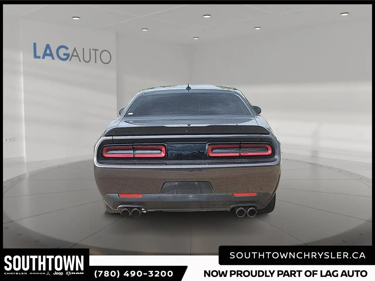 Dodge Challenger снимка Dodge Challenger