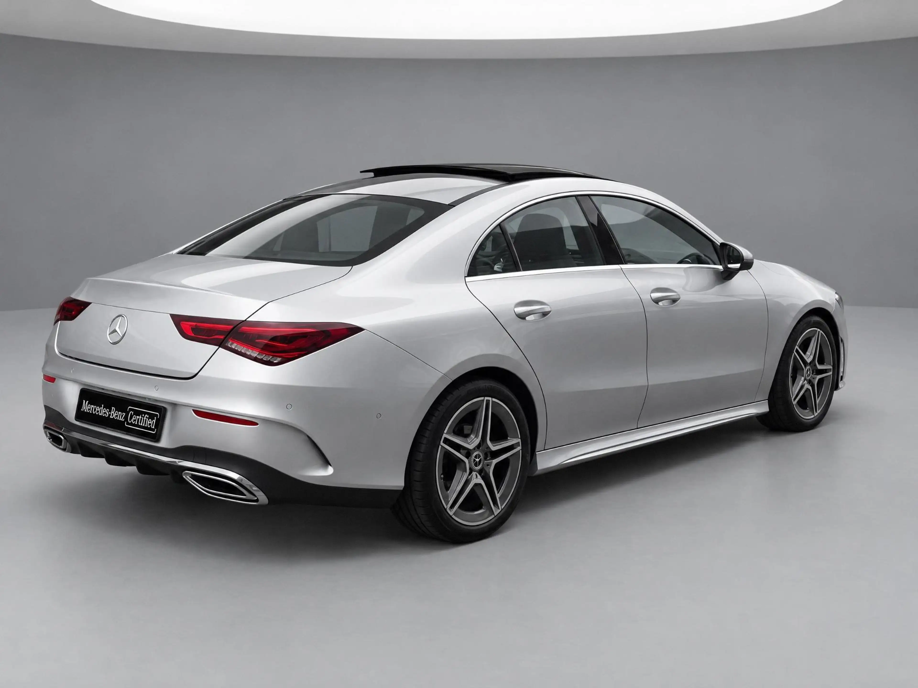 Mercedes-Benz CLA 180 — photo 2