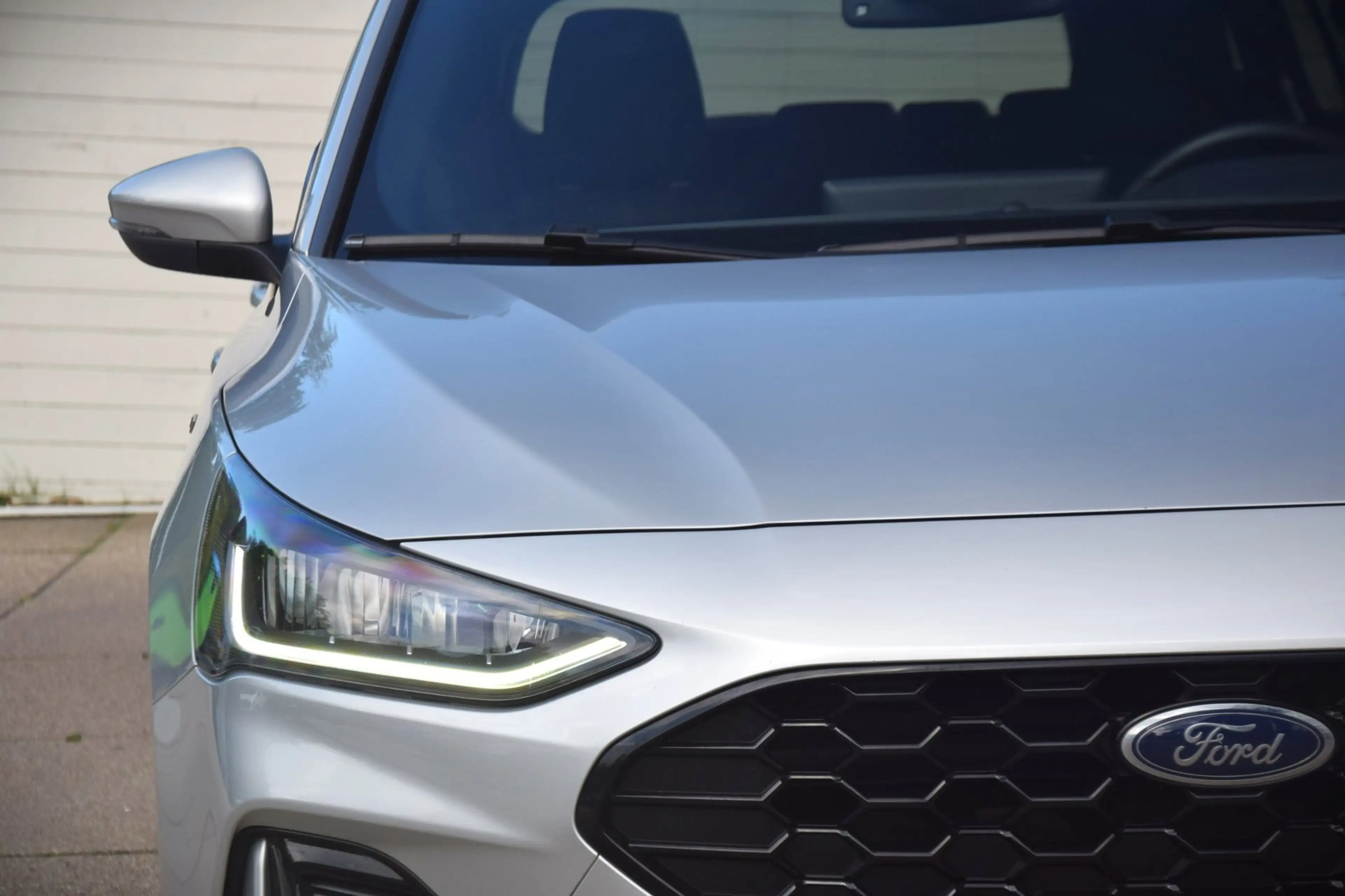 Ford Focus Wagon 1.0 EcoBoost Hybrid ST Line — photo 22