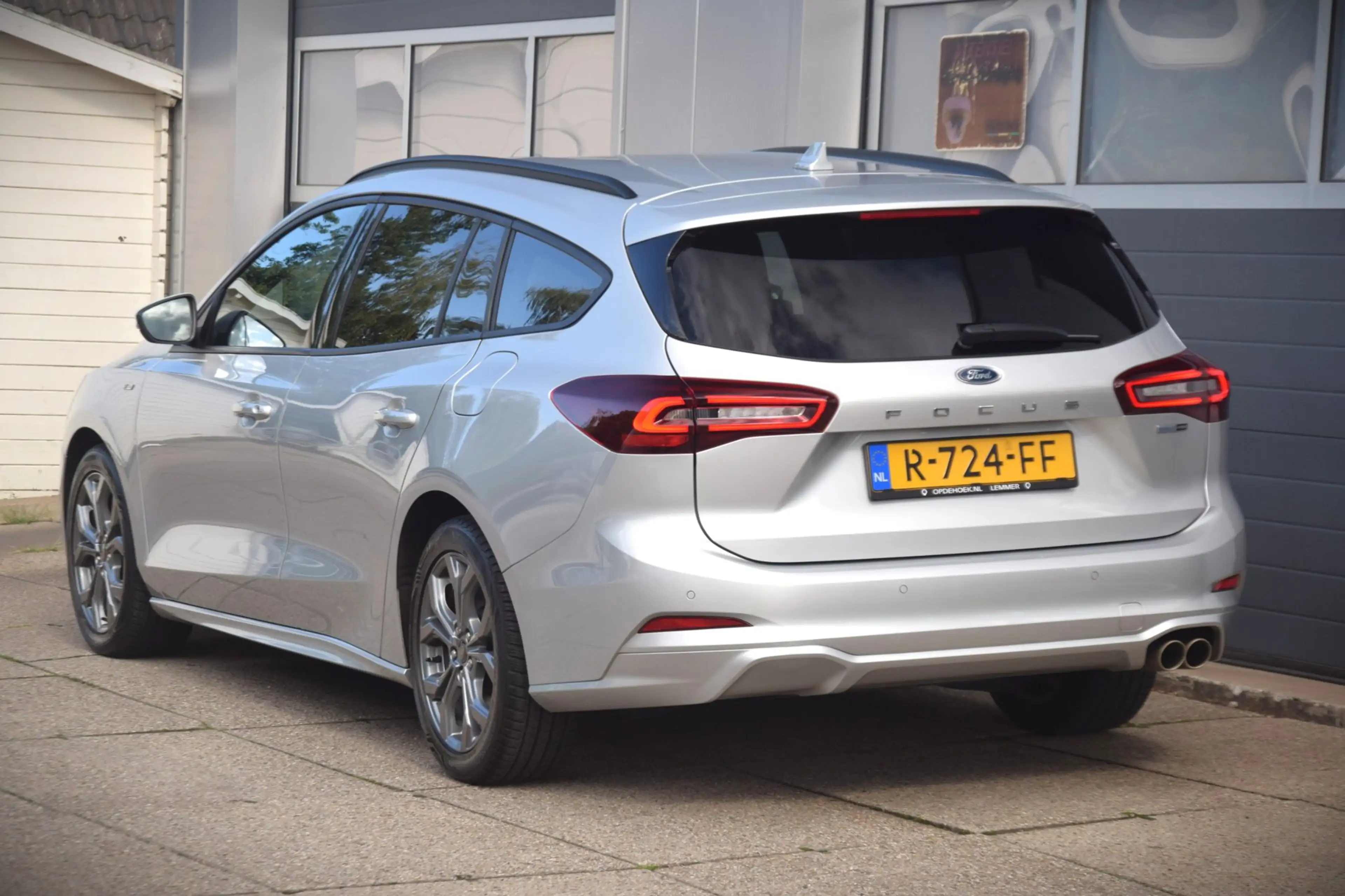 Ford Focus Wagon 1.0 EcoBoost Hybrid ST Line — photo 24