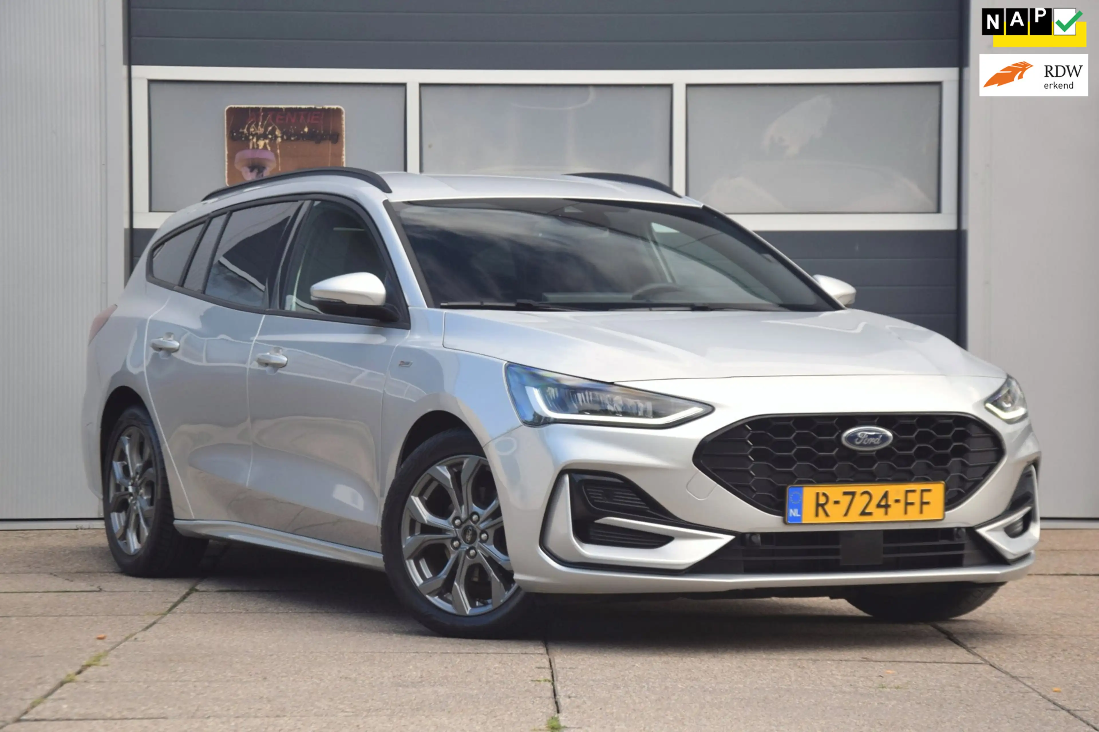 Ford Focus Wagon 1.0 EcoBoost Hybrid ST Line