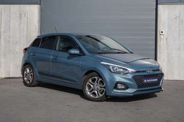 i20 1.2i / Carplay / Camera / Zetelverwarming