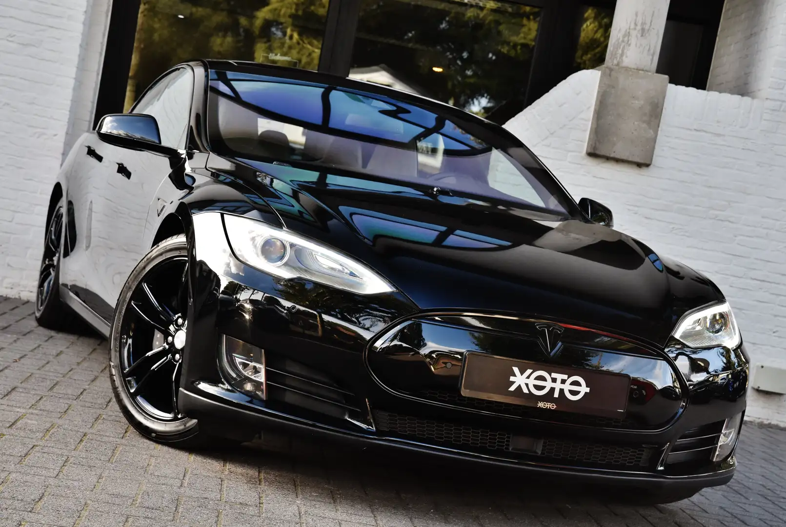 Tesla Model S 90 ** AUTOPILOT / FREE CHARGING / NP:€105.500** Zwart - 2