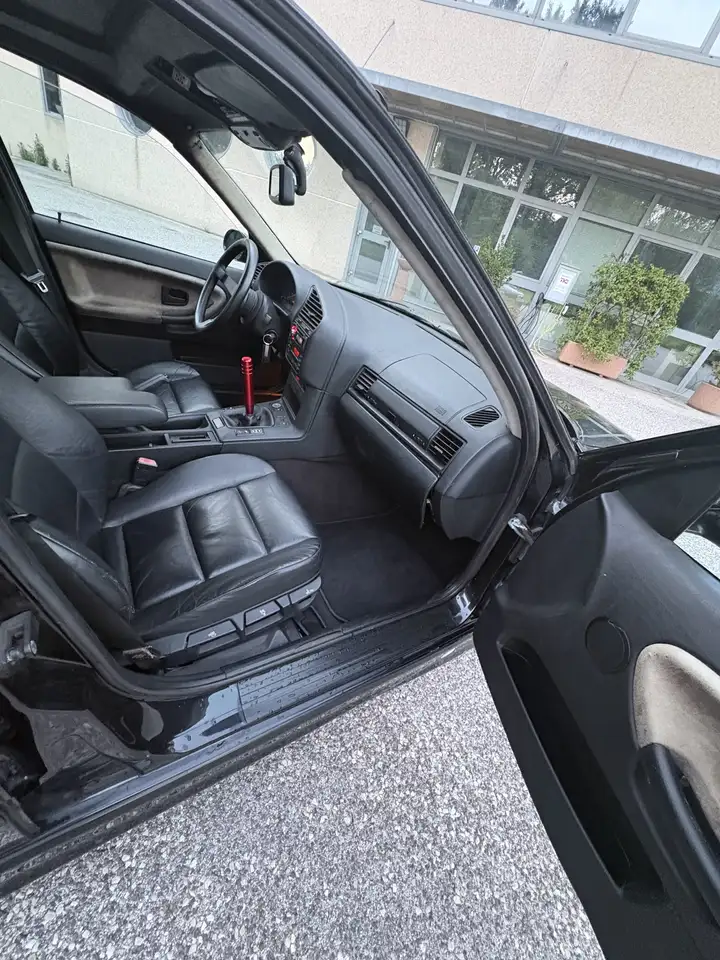 BMW 320i Attiva, foto 12
