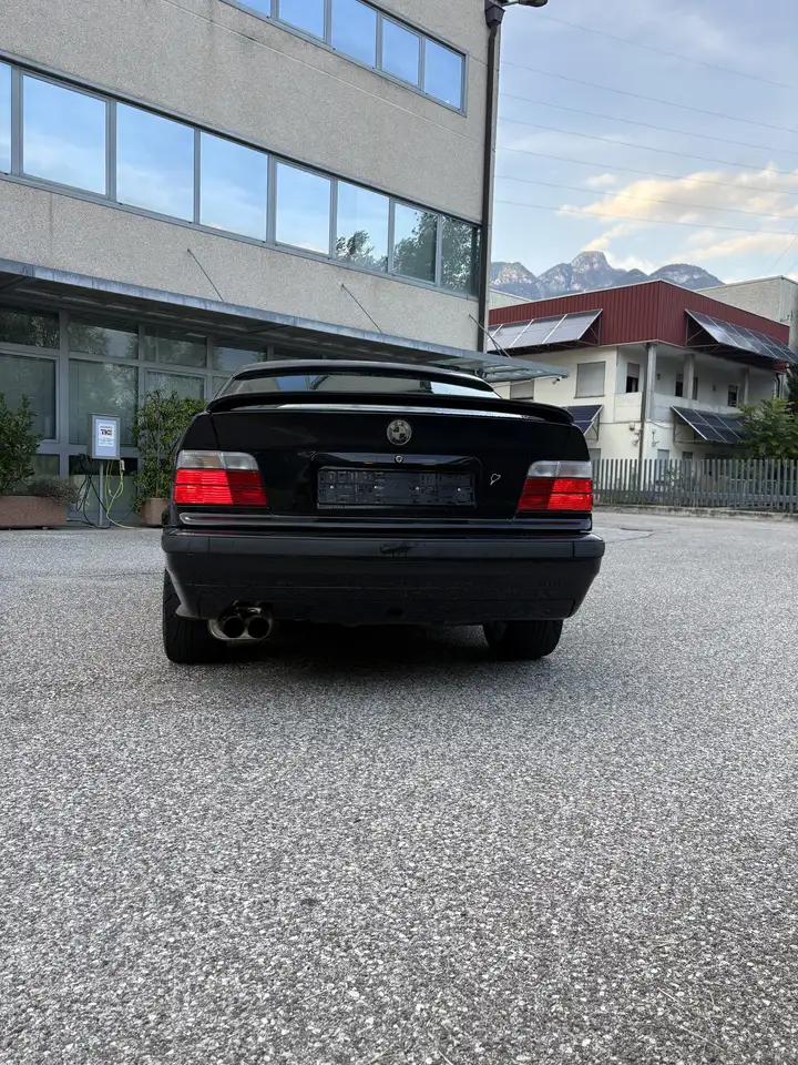 BMW 320i Attiva, foto 9