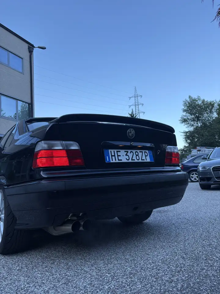 BMW 320i Attiva, foto 3