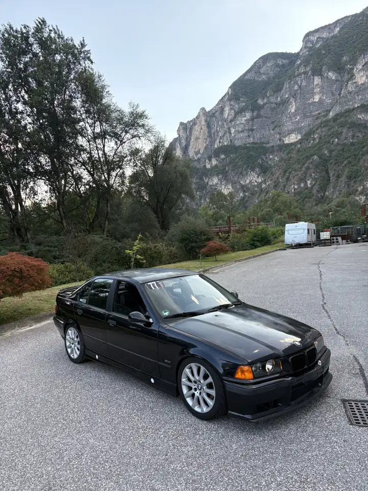BMW 320i Attiva, foto 5