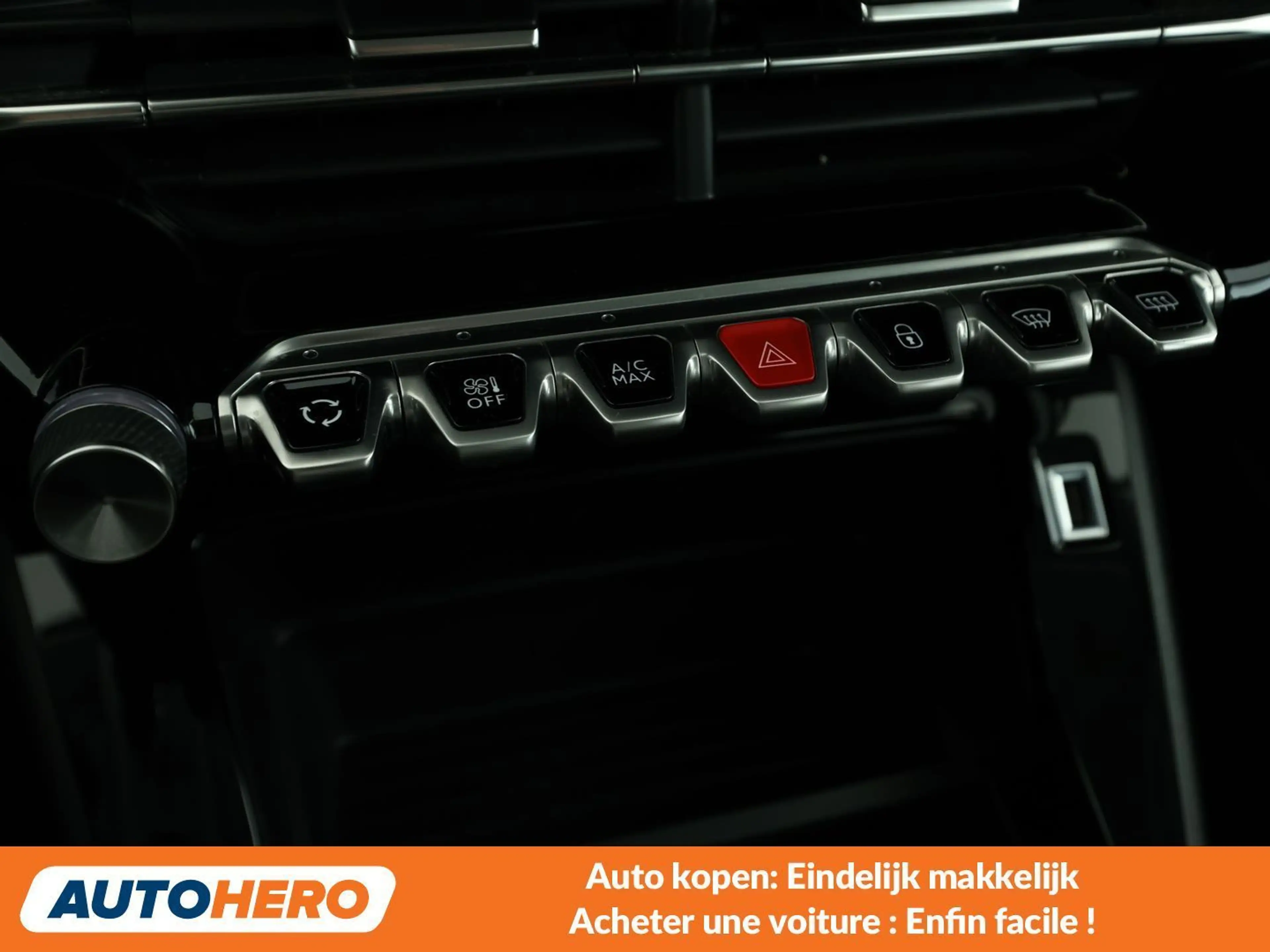 Peugeot 208 1.2 PureTech Active Pack — photo 15