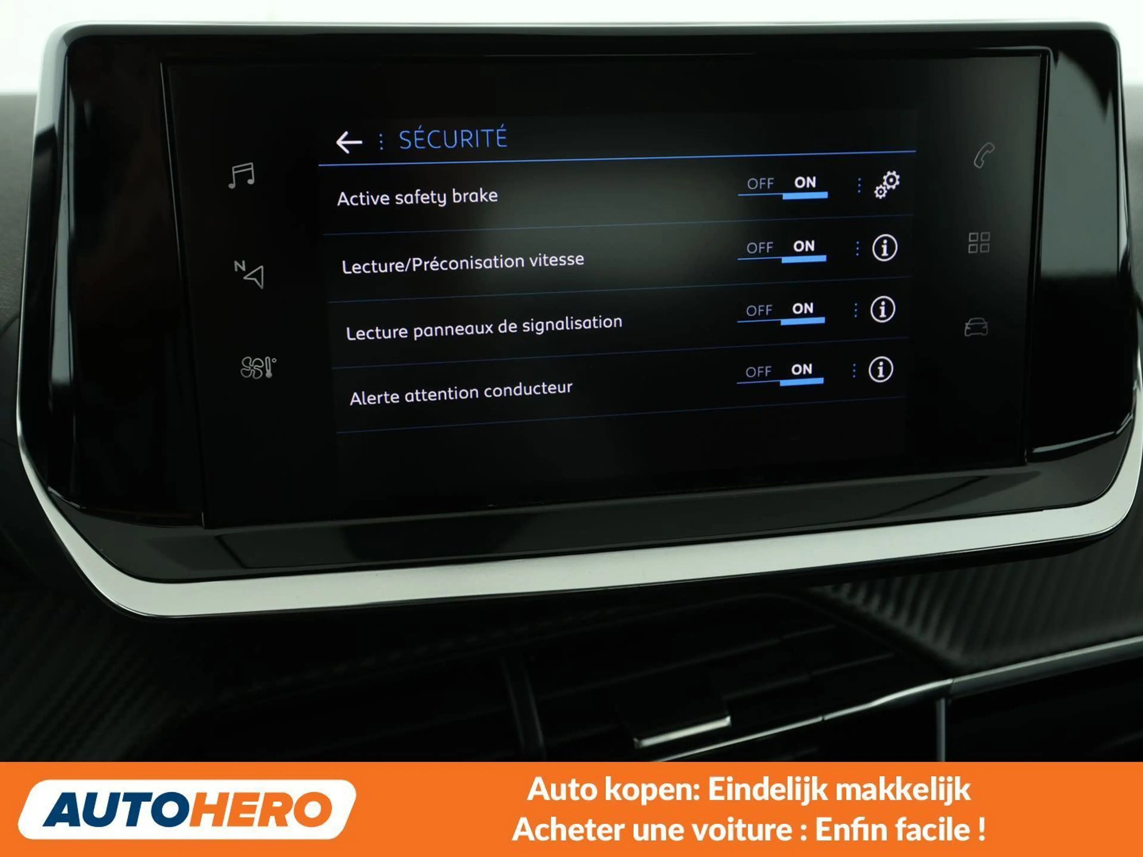 Peugeot 208 1.2 PureTech Active Pack — photo 12