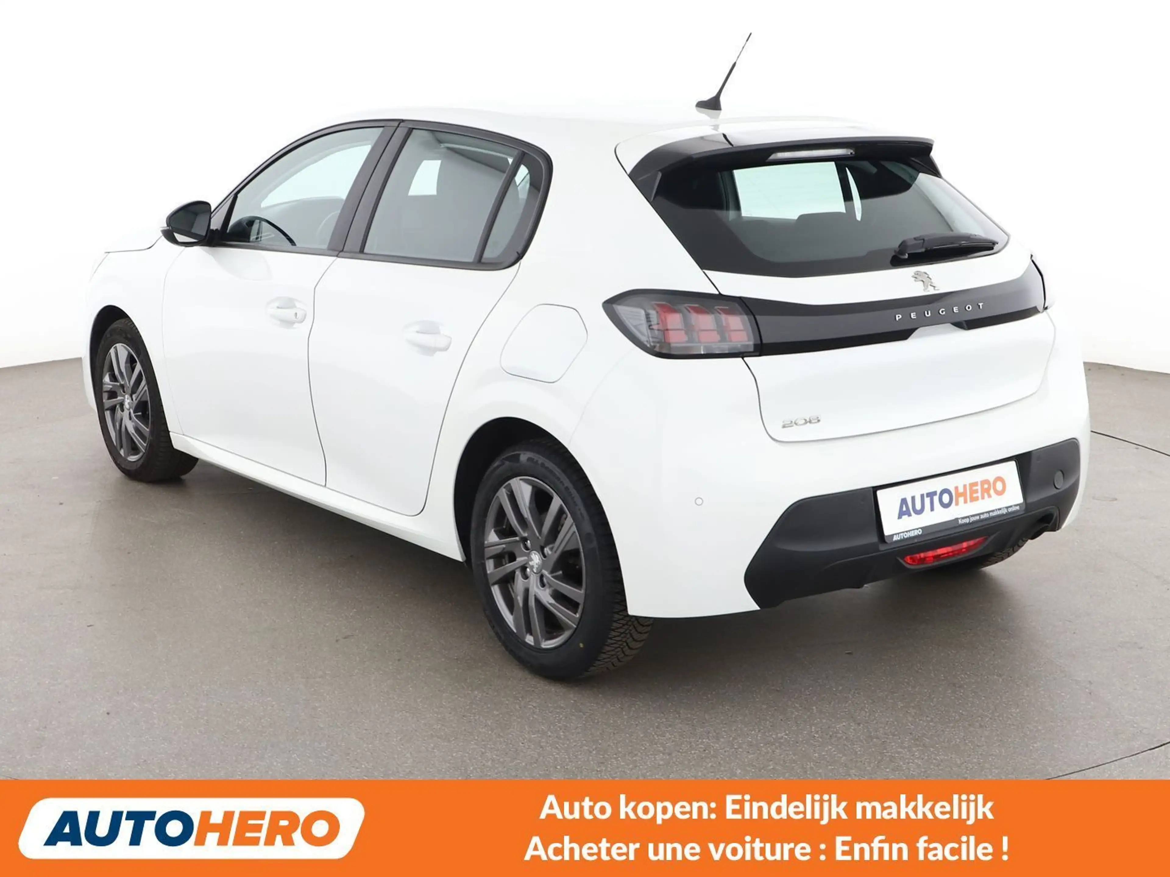 Peugeot 208 1.2 PureTech Active Pack — photo 4