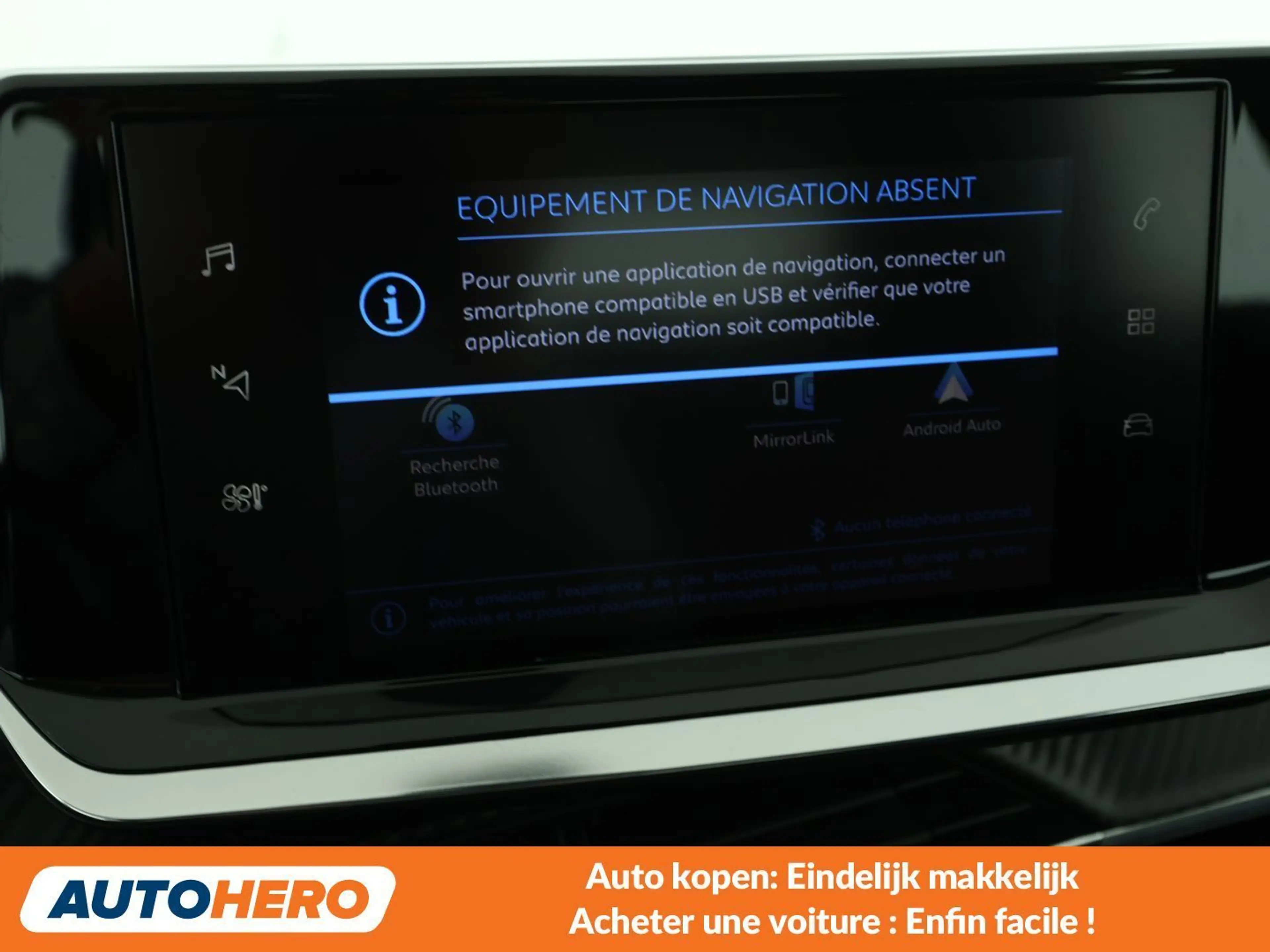 Peugeot 208 1.2 PureTech Active Pack — photo 8
