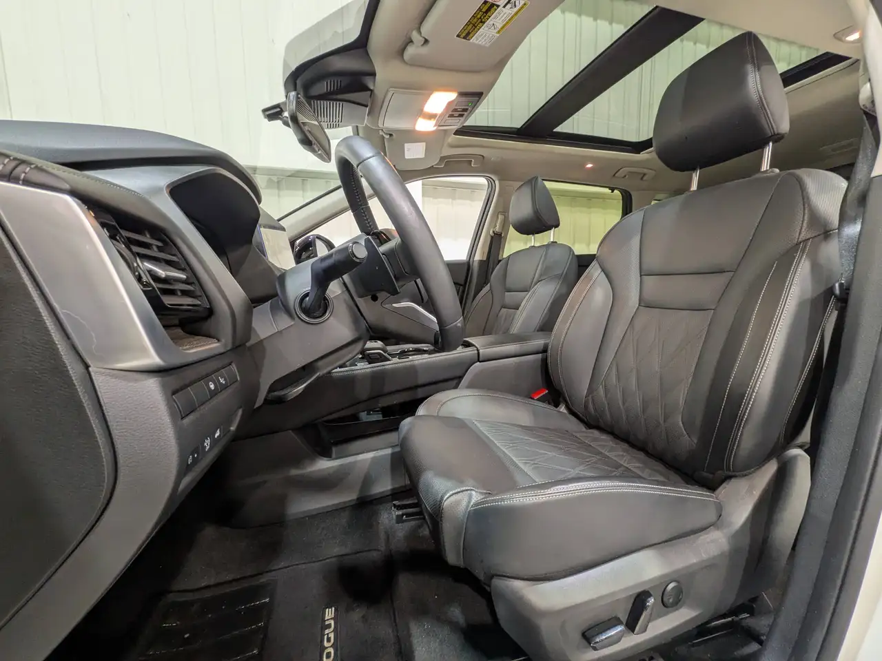 Nissan Rogue fotografie Nissan Rogue