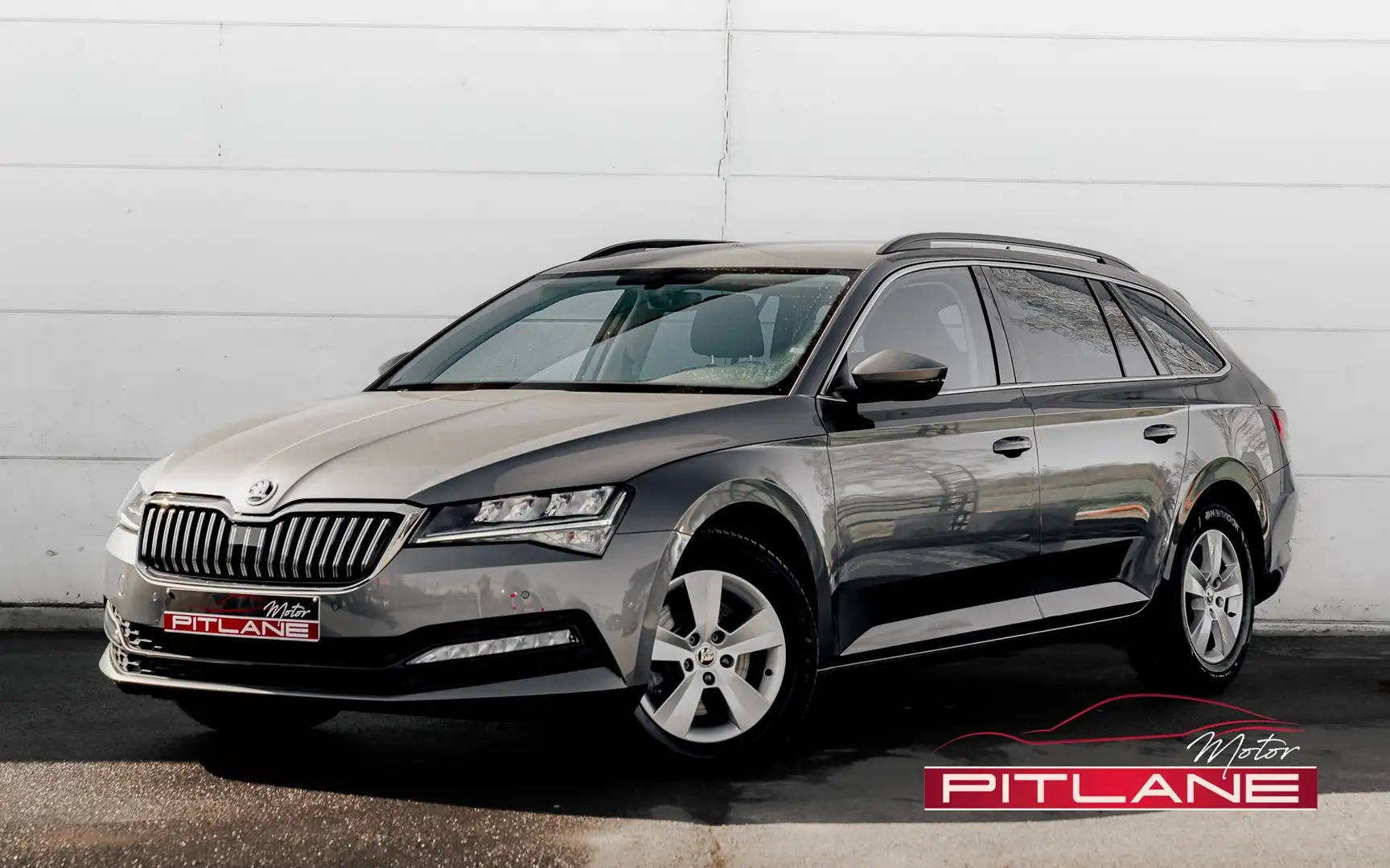Skoda Superb 1.5 TSI ACT Clever DSG / Virtual / Carplay / LED ! Grijs - 1