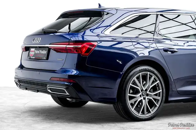 Audi A6 Avant view 16