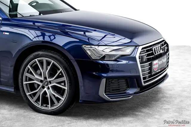 Audi A6 Avant view 10