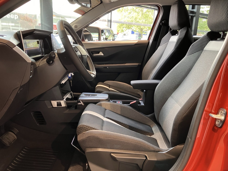 Opel Frontera Electric 83kW GS - SHZ RFK NAVI — photo 6