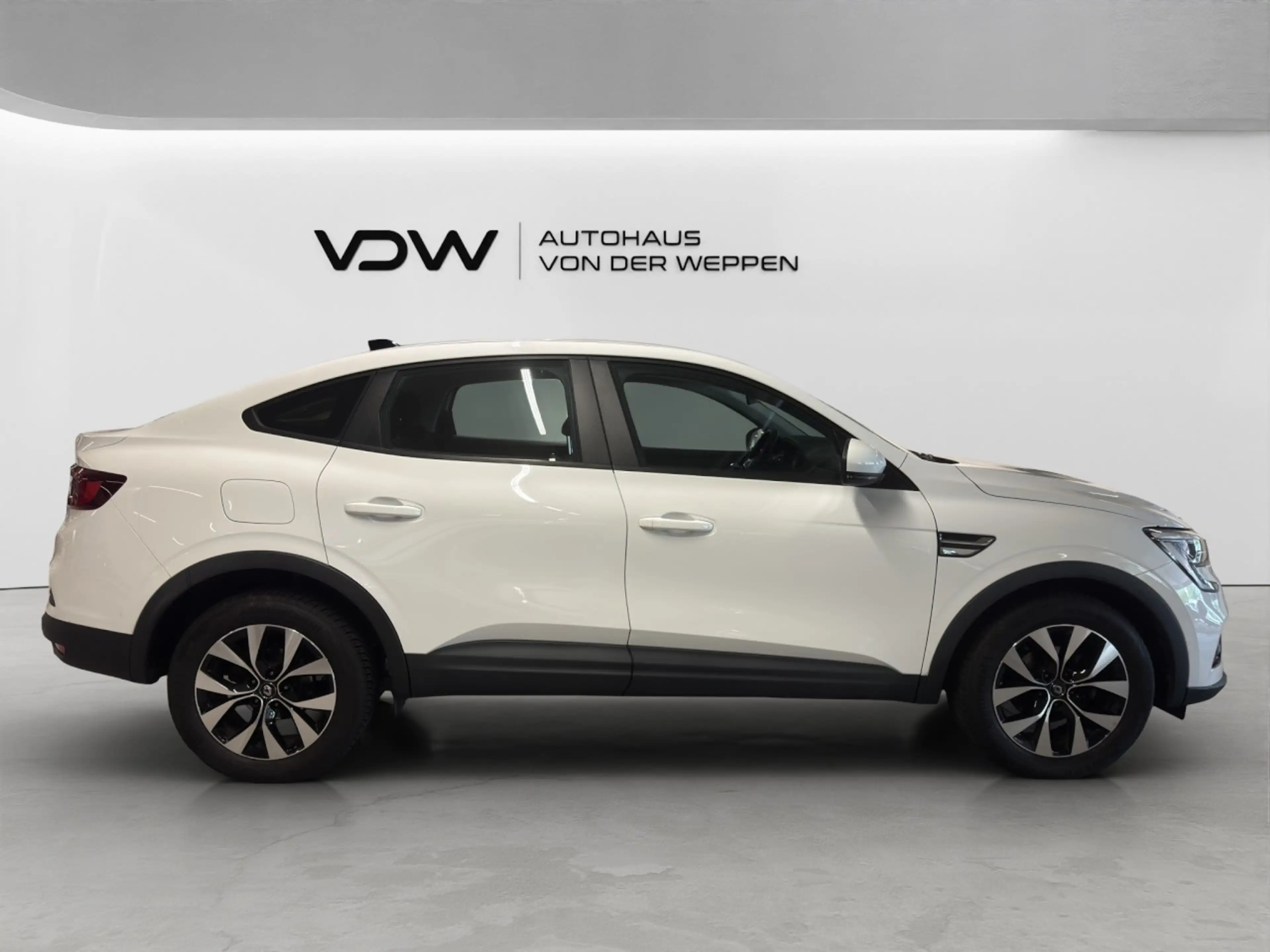 Renault Arkana Equilibre Klima Rückfahrkamera Fenster el. — photo 9