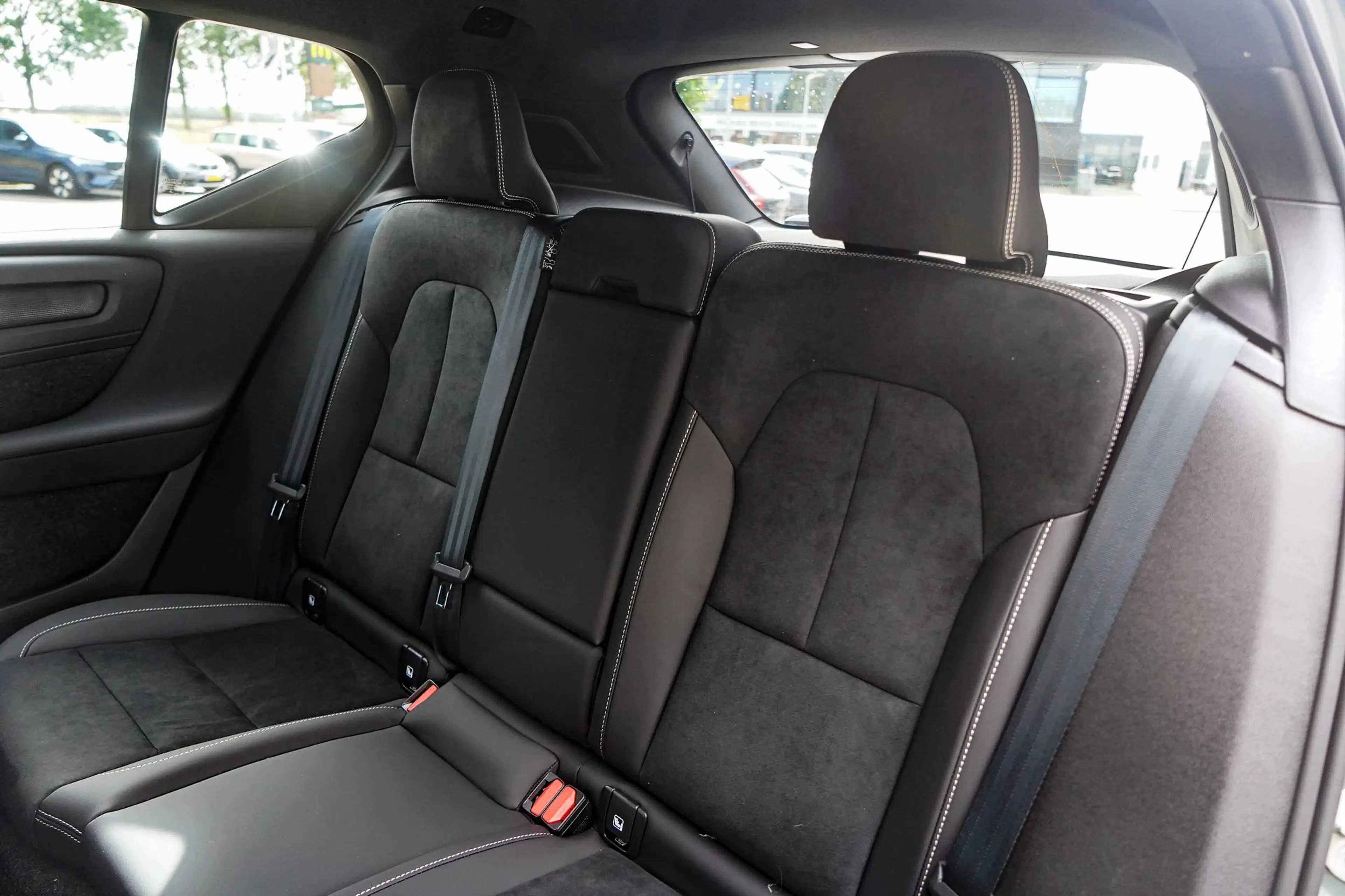 Volvo EX40 Single Motor Extended Range Plus Europa 82 kWh | E — photo 14