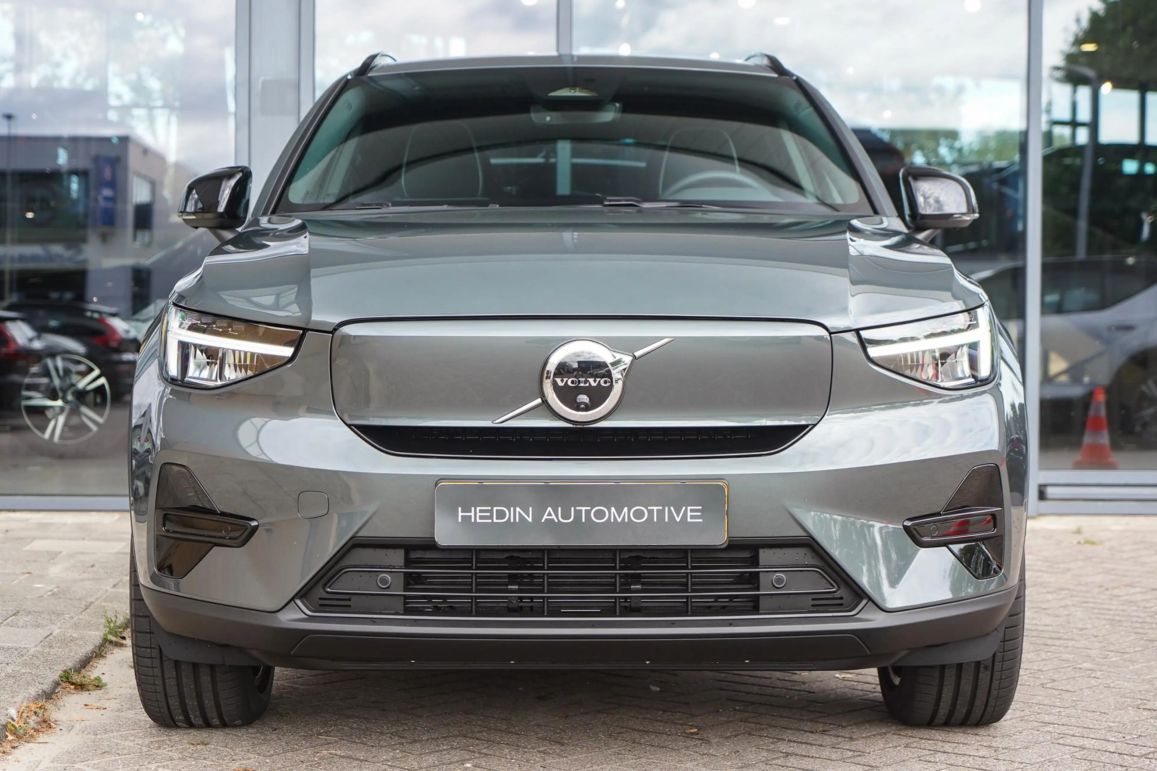 Volvo EX40 Single Motor Extended Range Plus Europa 82 kWh | E — photo 2
