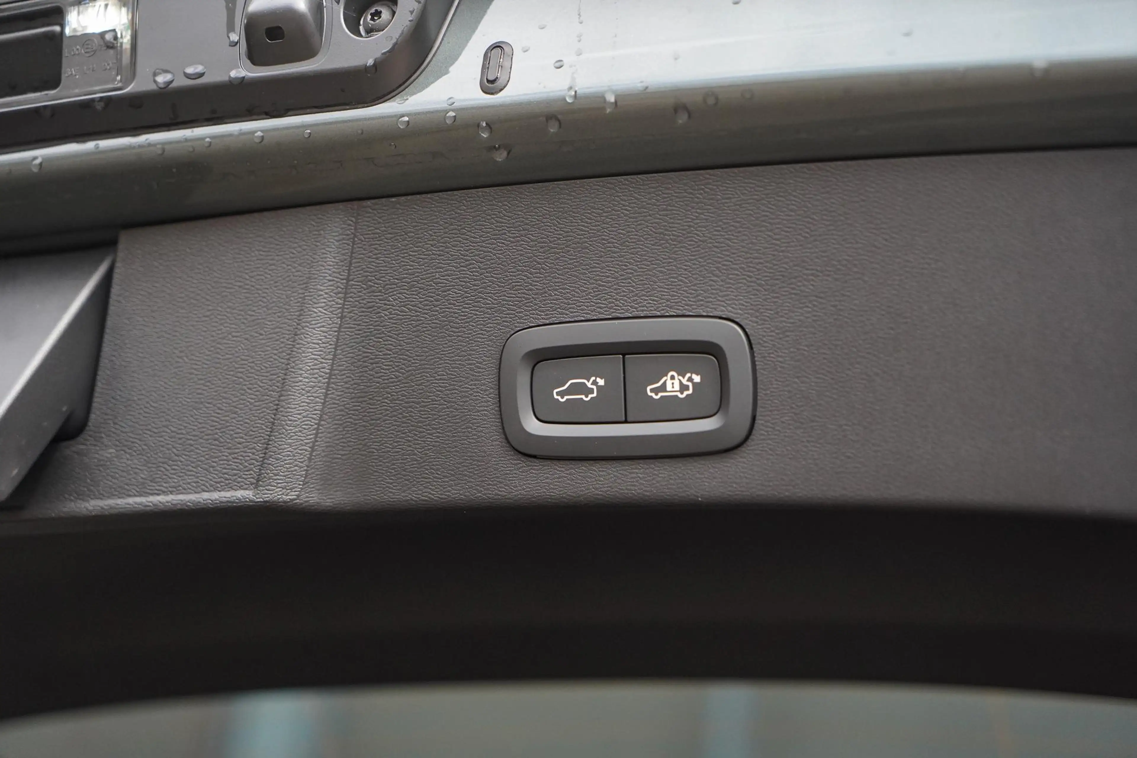 Volvo EX40 Single Motor Extended Range Plus Europa 82 kWh | E — photo 11