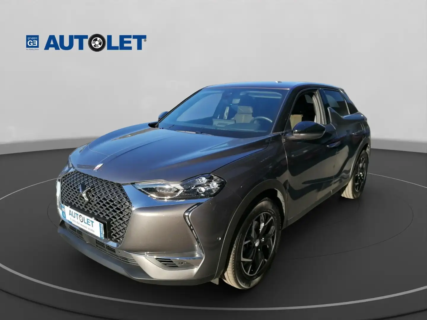 DS Automobiles DS 3 Crossback DS3 2019 Crossback DS3 50 kWh e-tense So Chic Grijs - 1
