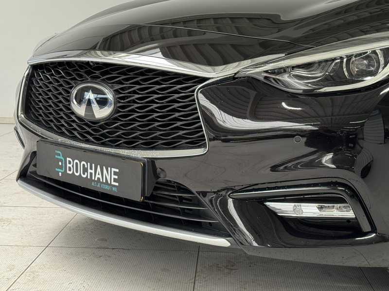 Infiniti Q30 1.6t Premium Tech | Navigatie | 360° Camera | Trek — photo 16